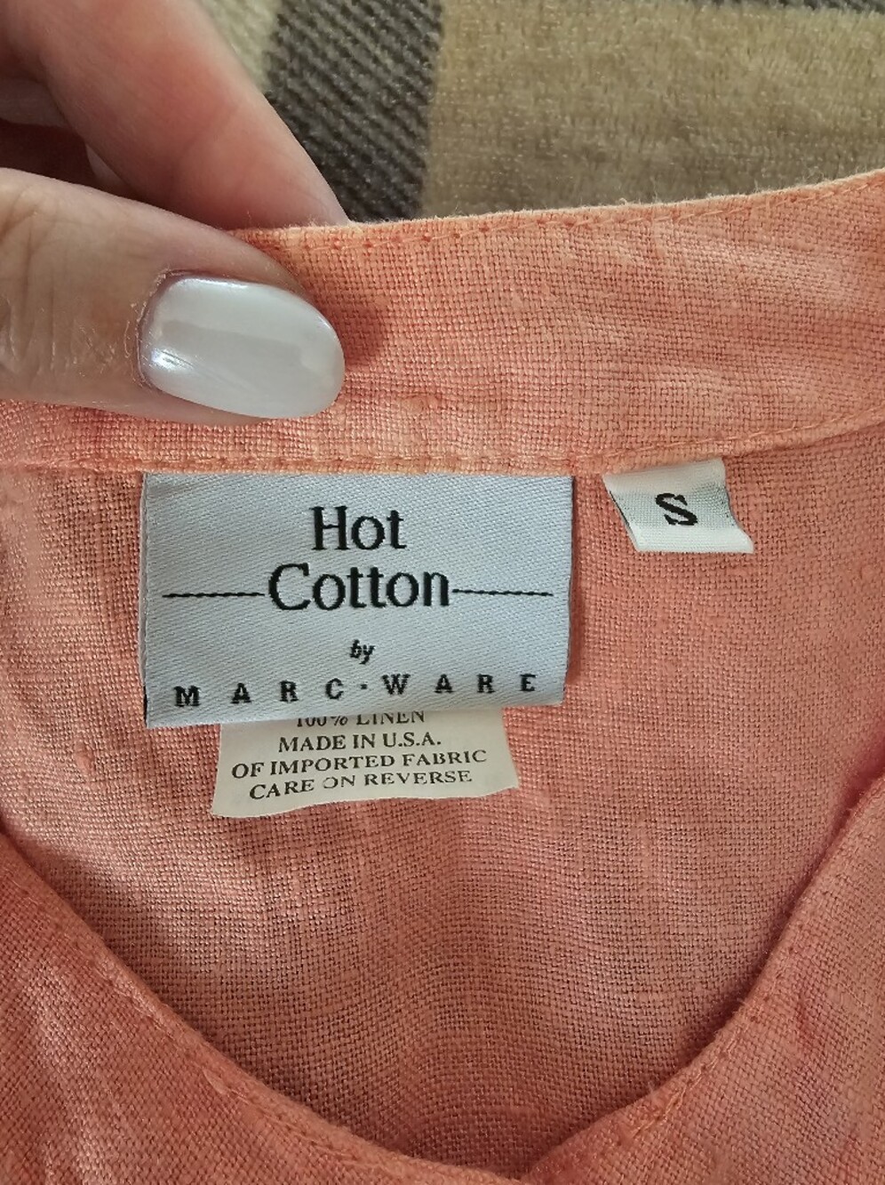 Hot Cotton Coral Button-Front Linen Shirt - Picture 4 of 7